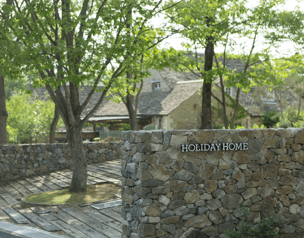 HOTEL HOLIDAY HOME