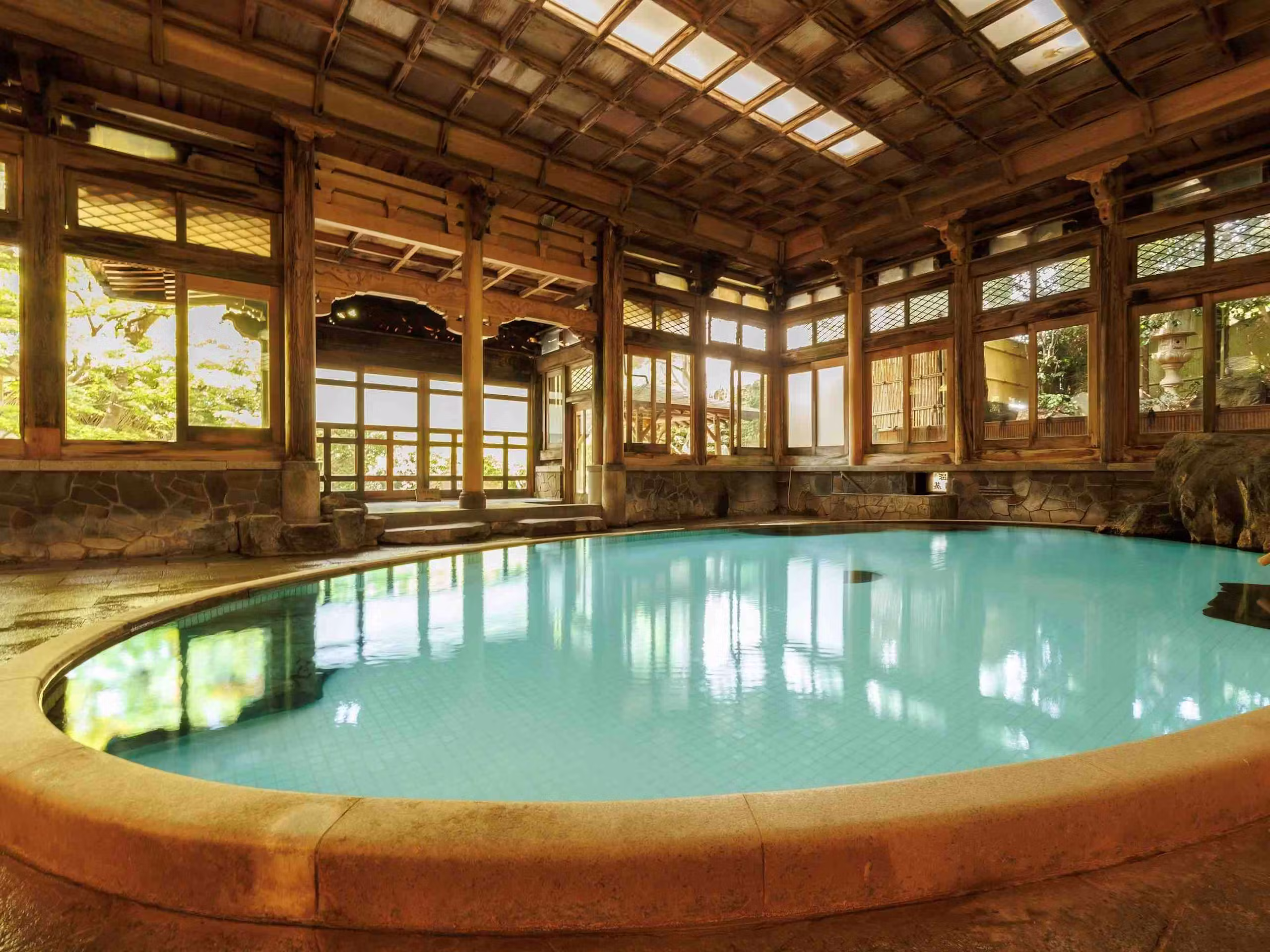 信州湯田中温泉 よろづや - 画像 1