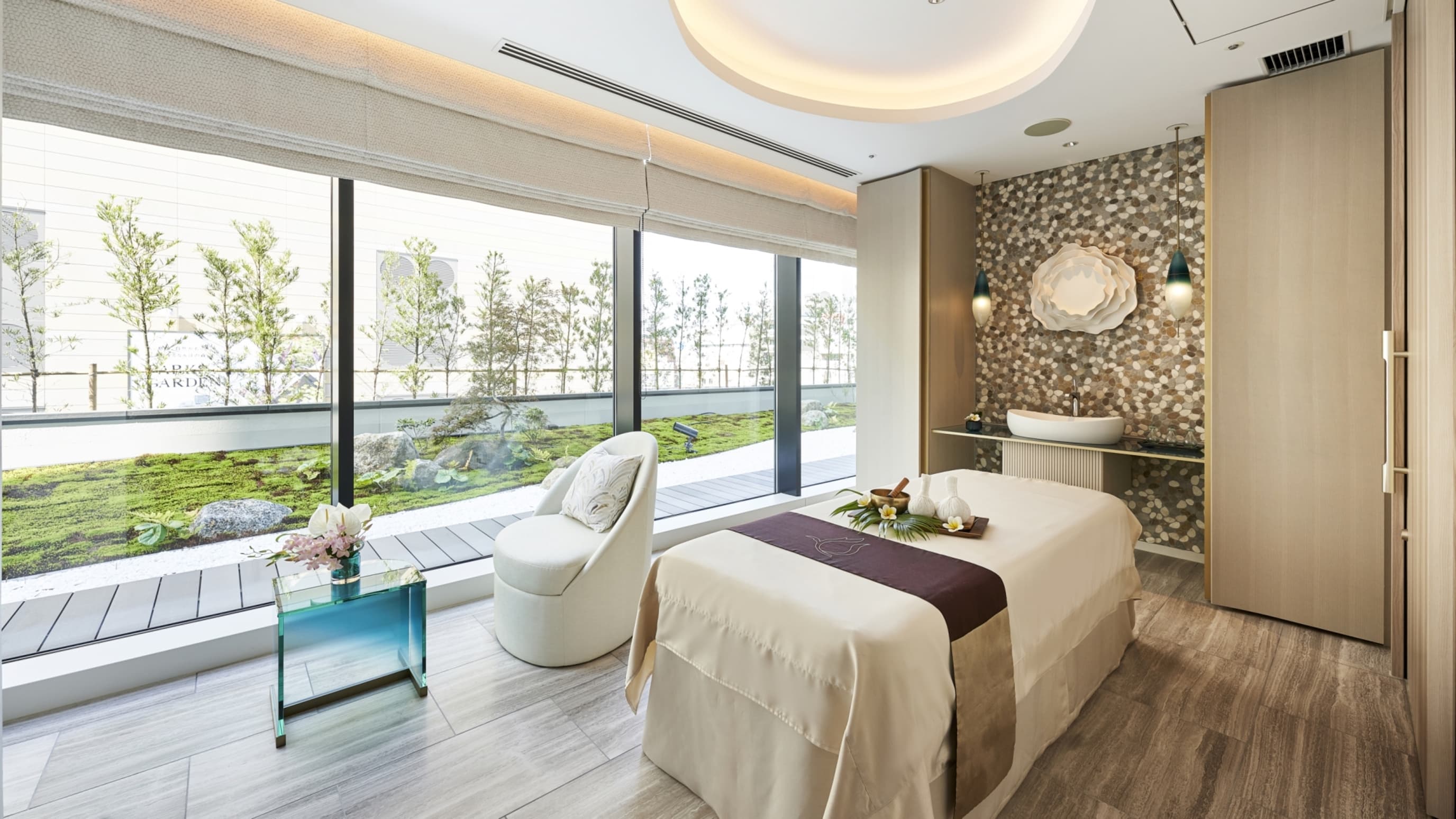 センタラ グランド ホテル 大阪 - 画像 1